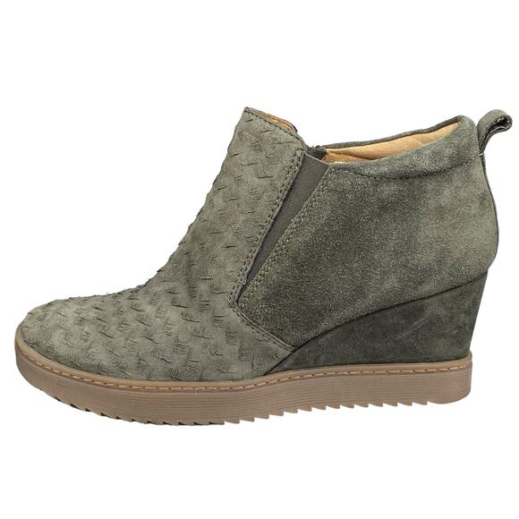 Sofft Women's Slayton Green Suede wedge Ankle Boot Size US 9.5 - Picture 3 of 10